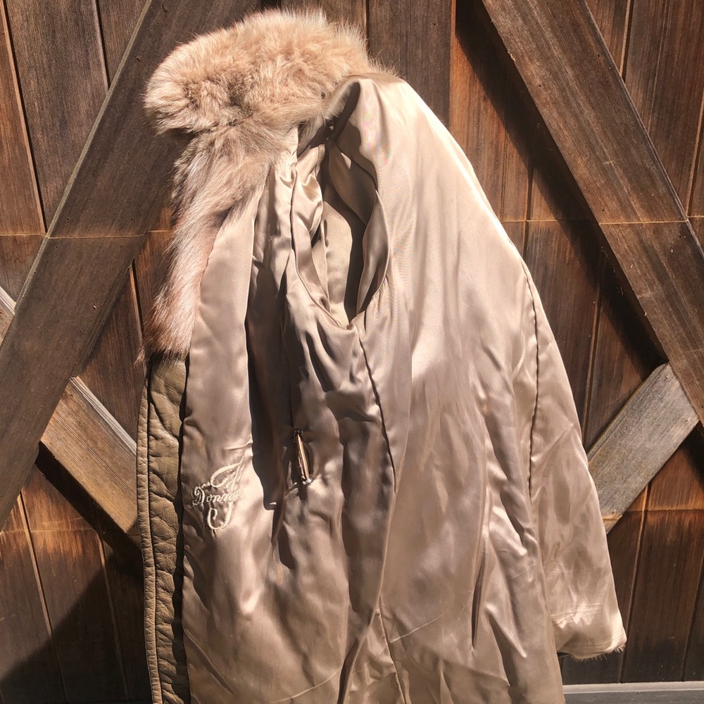 Real Fur And Leather Coat - Picture 3 of 5